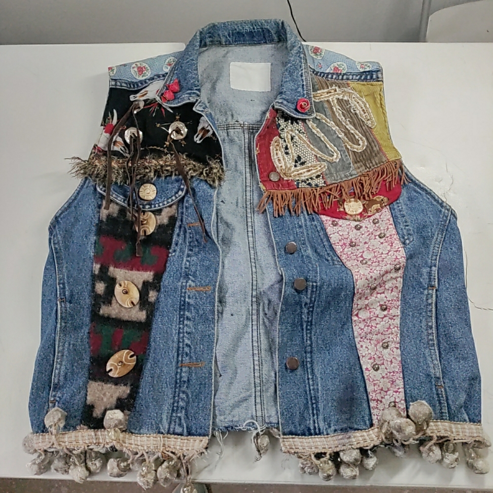 Made in the shade denim vest size xl